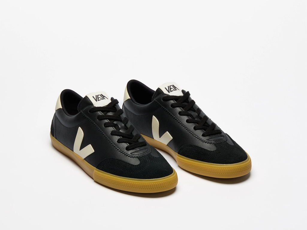VEJA skór Volley O.T. Leather Black Pierre