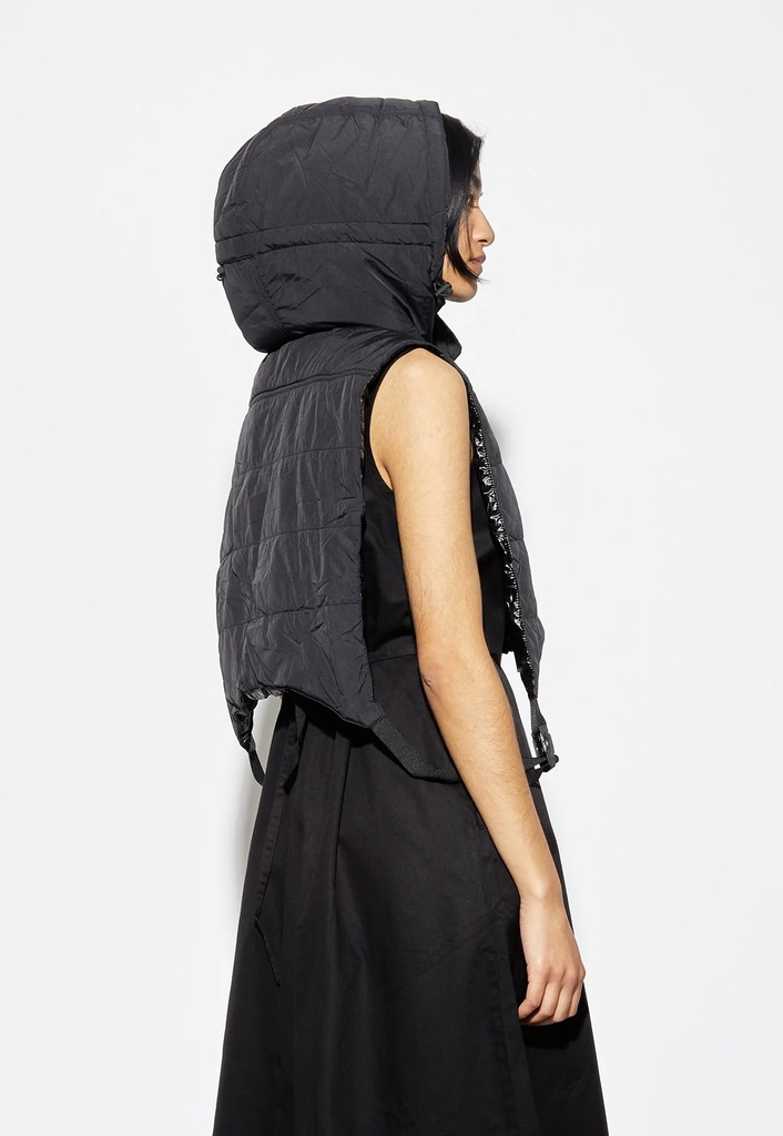 Embassy of Bricks and Logs vesti Hixon Hood Black