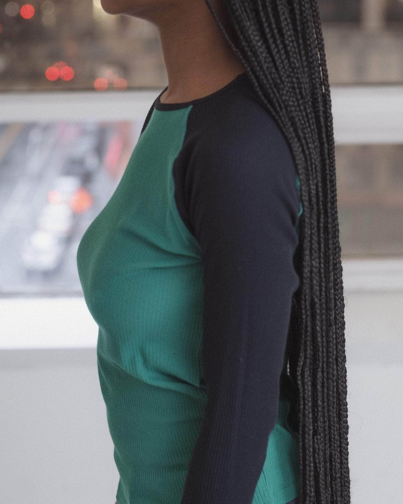 Baserange Toppur Gene Long sleeve Mira green / Navy