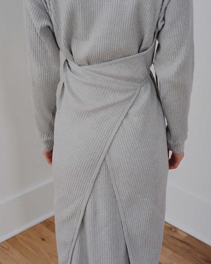 BASERANGE Kjóll Shaw Long Sleeve Kaftan grey melange