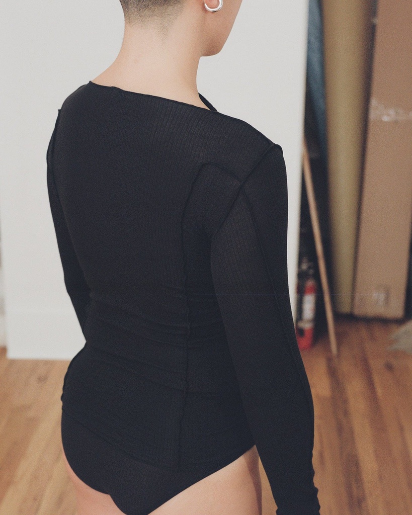 BASERANGE Toppur Omato Long Sleeve black