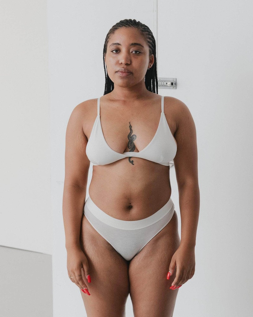 Baserange toppur Triangle bra  Undyed