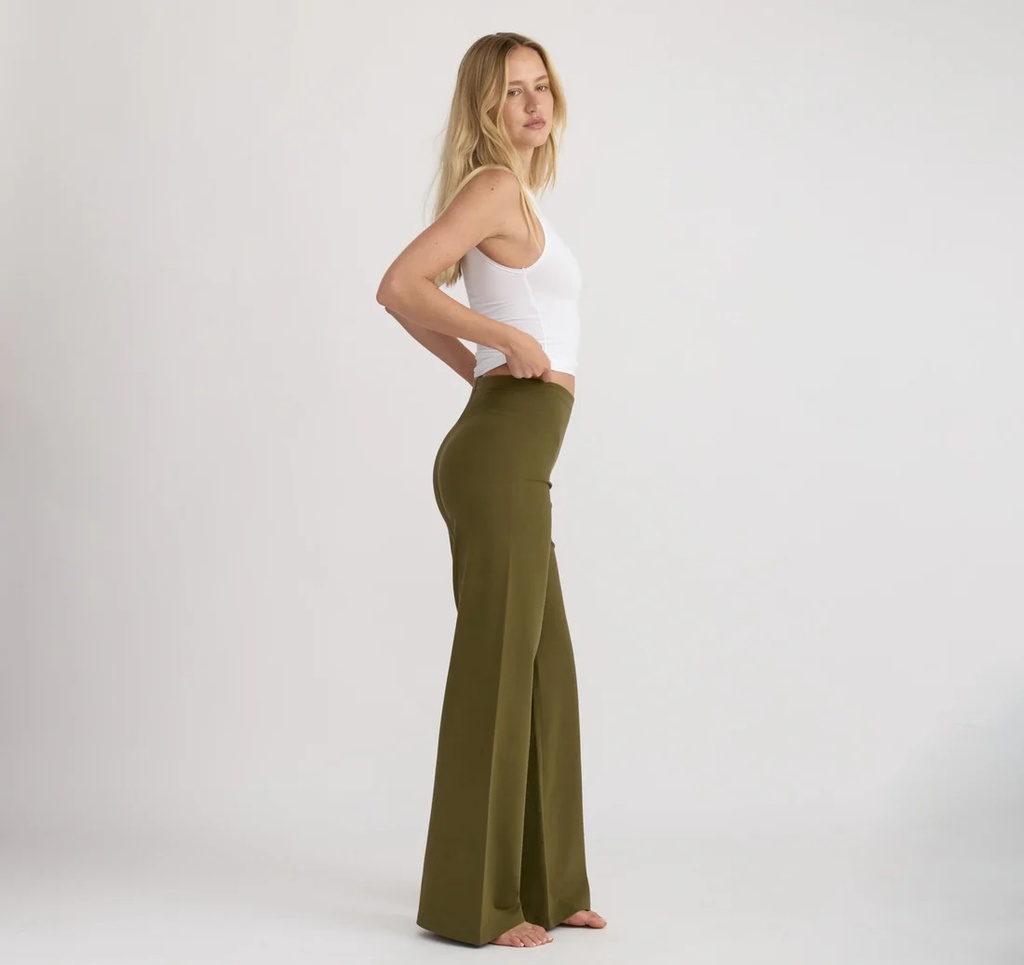 Organic Basics Buxur Core Straight Leg Pants Olive