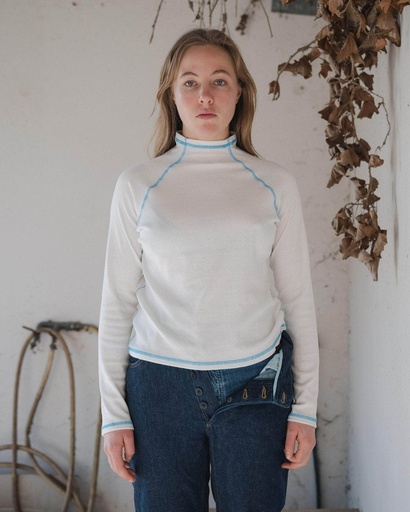 Baserange Bolur Cast Turtleneck Undyed/Blue